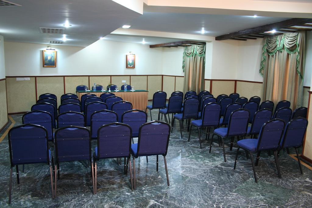 Best Western Amrutha Castle Hyderabad Eksteriør billede